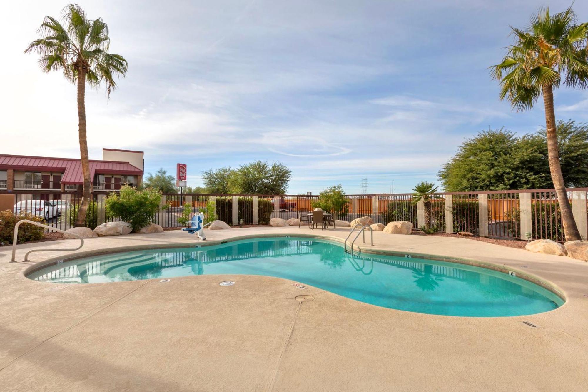 Motel Red Roof Tucson South - Airport 2*
